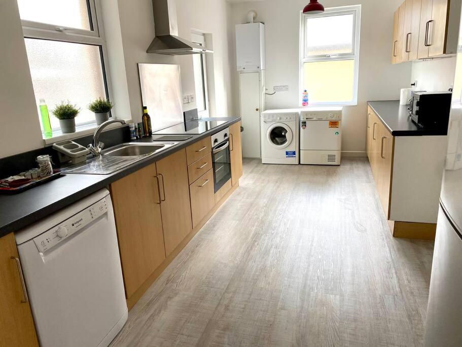 Eden Stay 5 Bedroom House Morecambe Dış mekan fotoğraf